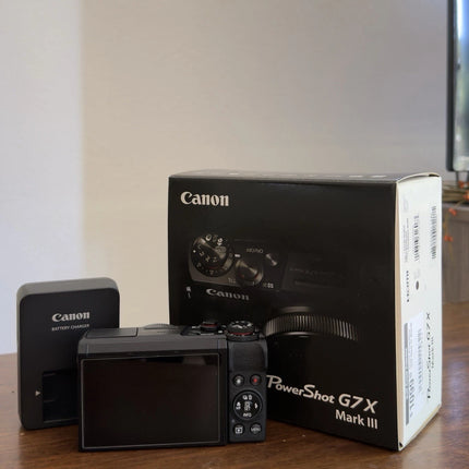 Canon PowerShot G7 X Mark lll 20.1MP 4.2x Wi-Fi Black w/Charger & Box
